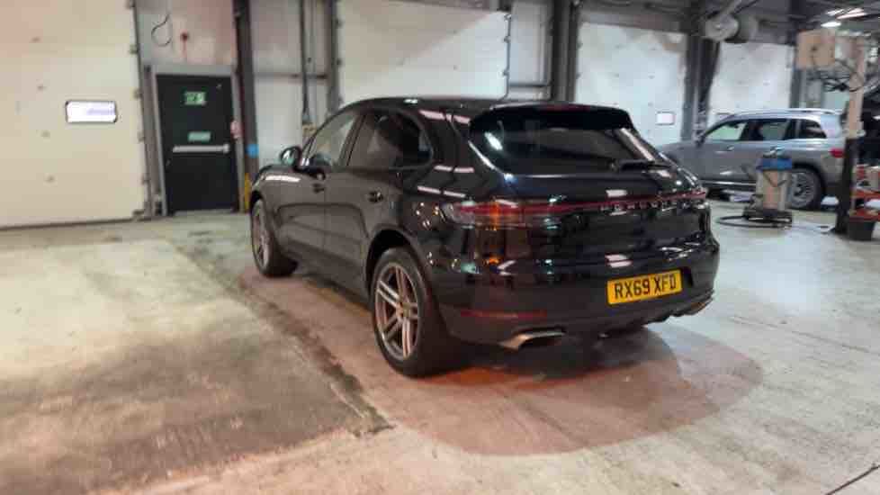 More views of Porsche Macan