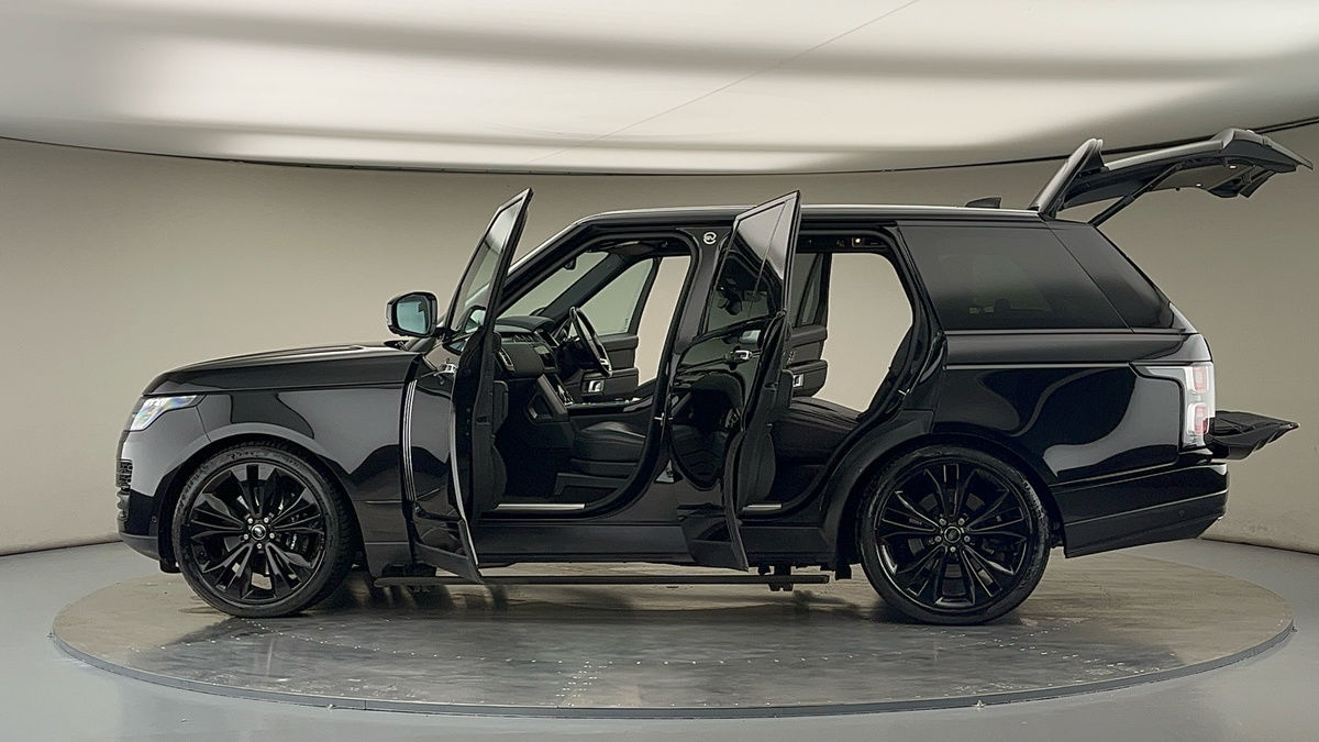 More views of Land Rover Range Rover