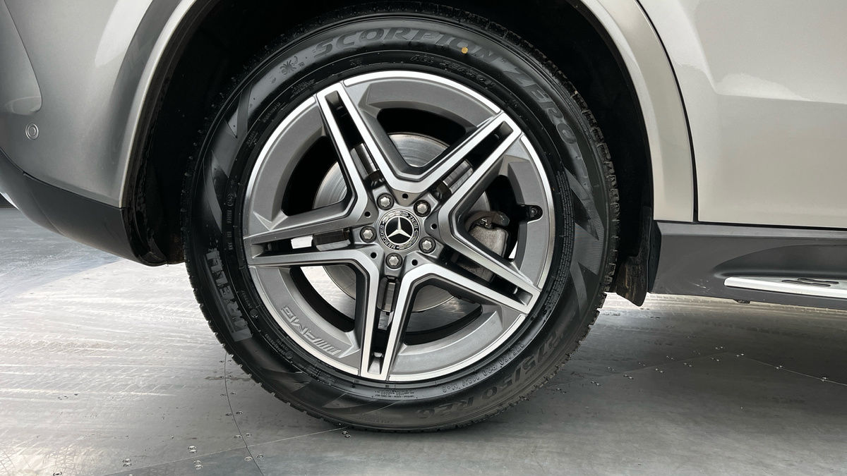 Mercedes-Benz GLE Image 10