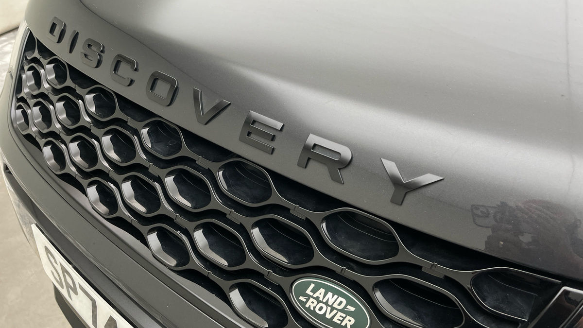 Land Rover Discovery Sport Image 24
