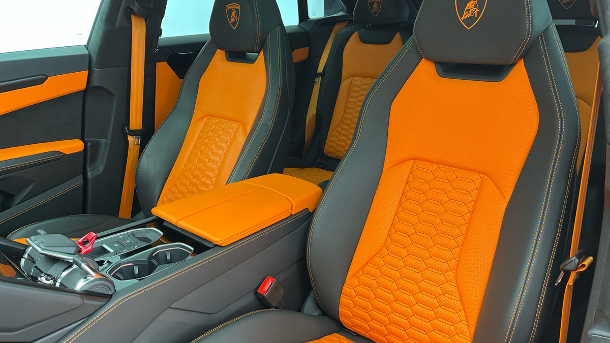 Lamborghini Urus Image 7