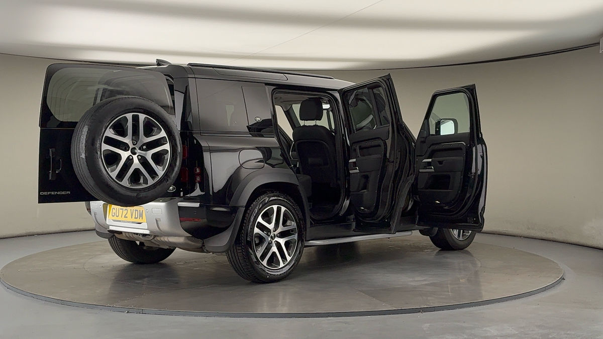 More views of Land Rover Defender 110