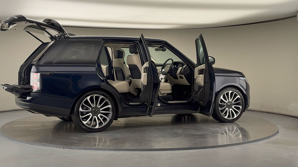 More views of Land Rover Range Rover