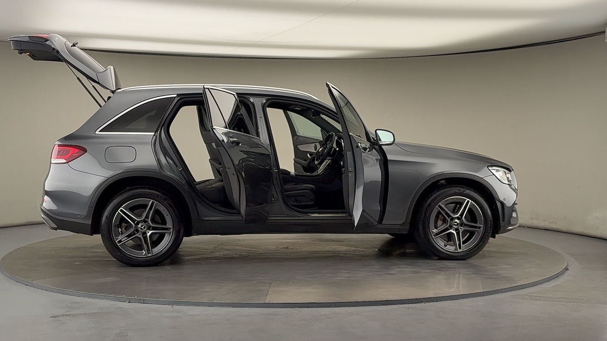 More views of Mercedes-Benz GLC
