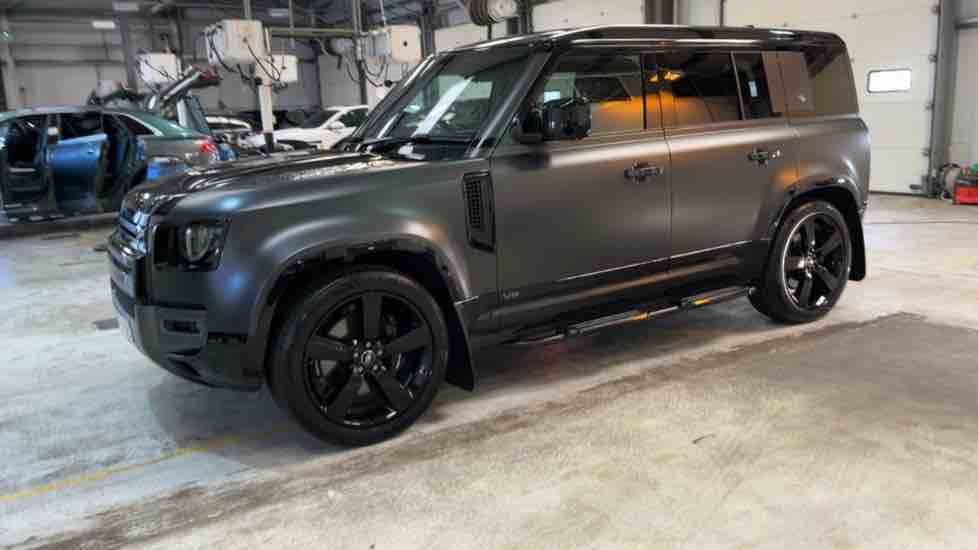 More views of Land Rover Defender 110