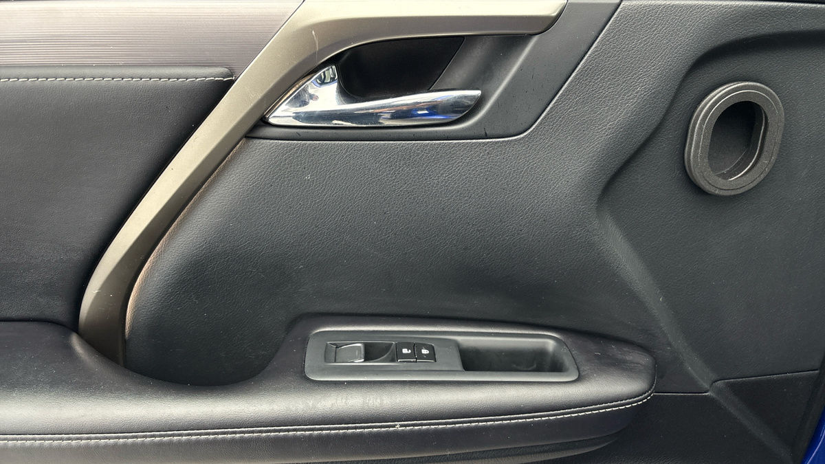 Lexus RX Image 19