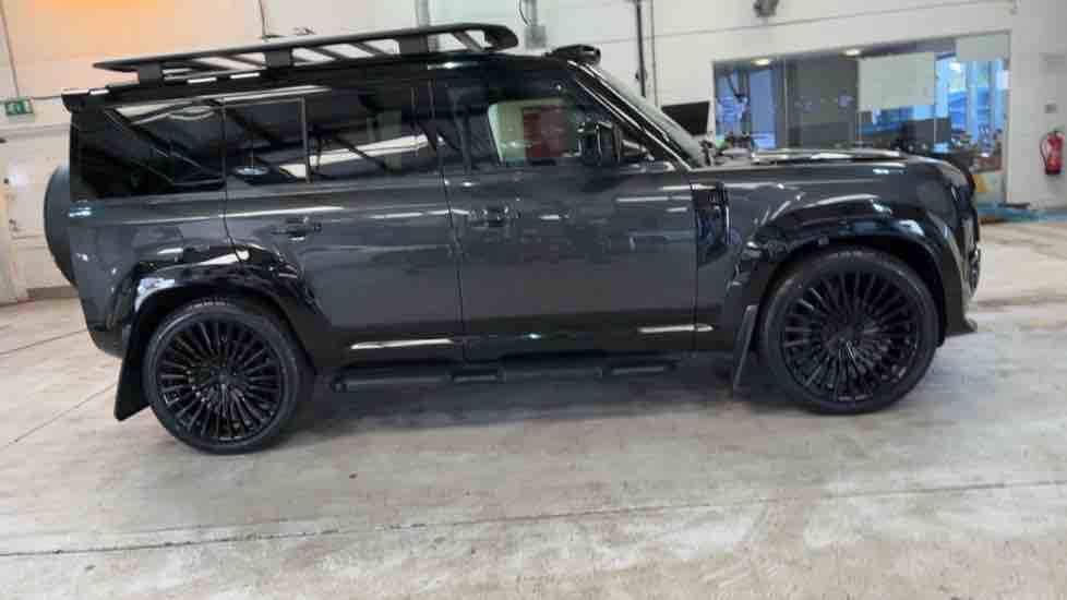More views of Land Rover Defender 110
