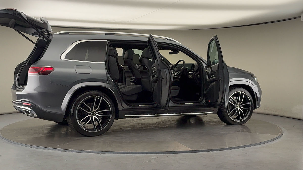 More views of Mercedes-Benz GLS