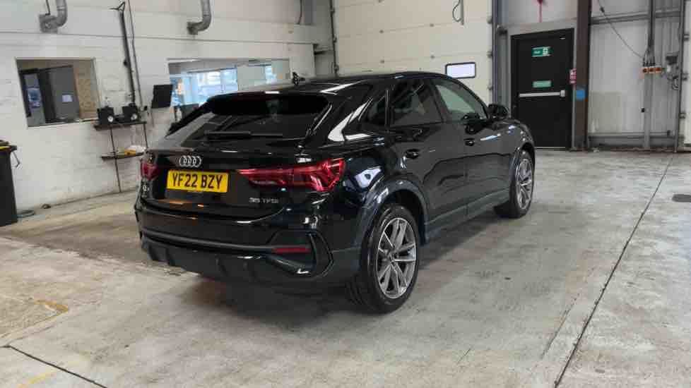 More views of Audi Q3