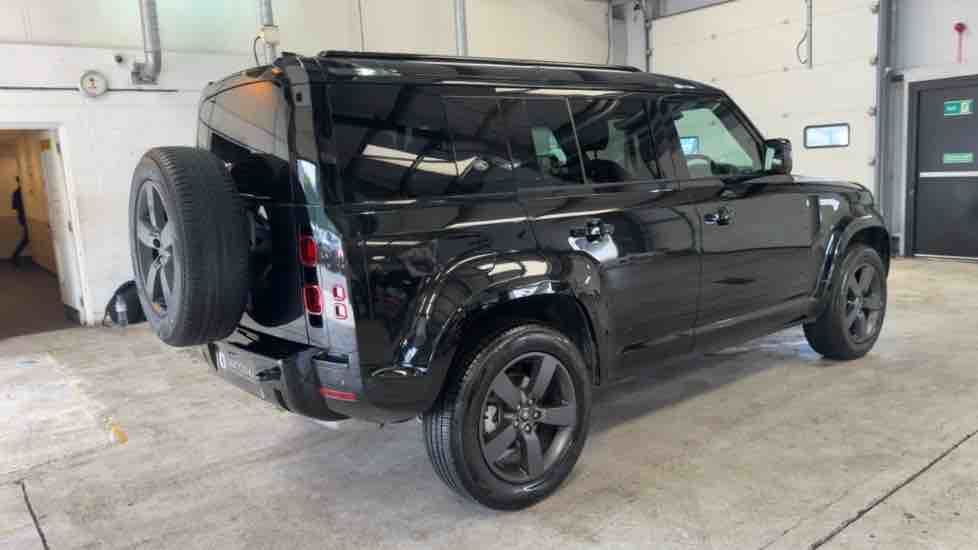 More views of Land Rover Defender 110