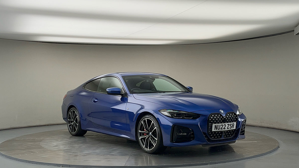 BMW 4 Series Sticky Header Image