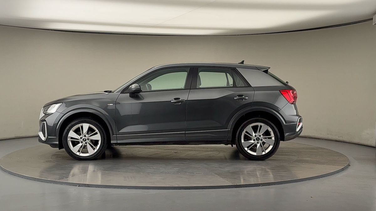 Audi Q2 Image 15