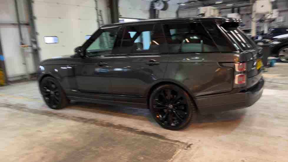 More views of Land Rover Range Rover