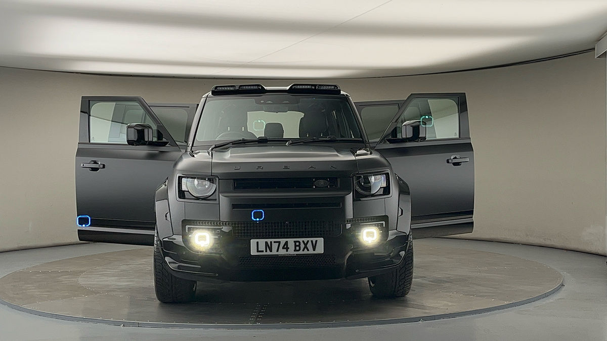 More views of Land Rover Defender 110