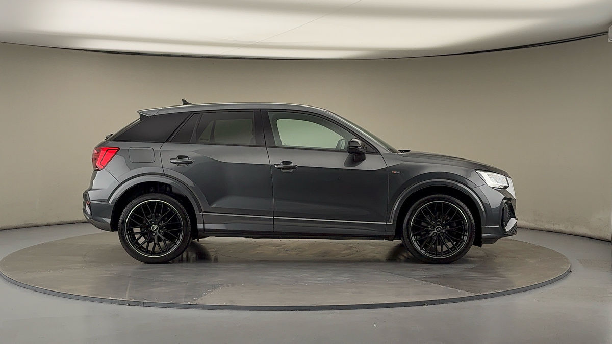 Audi Q2 Image 22