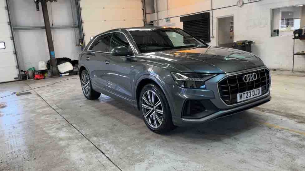 More views of Audi Q8