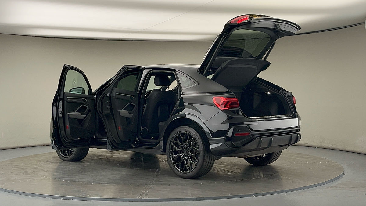 More views of Audi Q3
