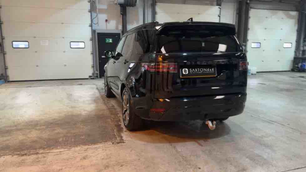 More views of Land Rover Discovery