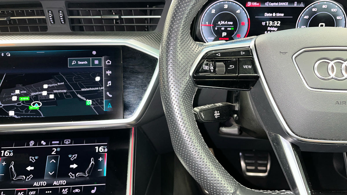 Audi A6 Avant Image 13