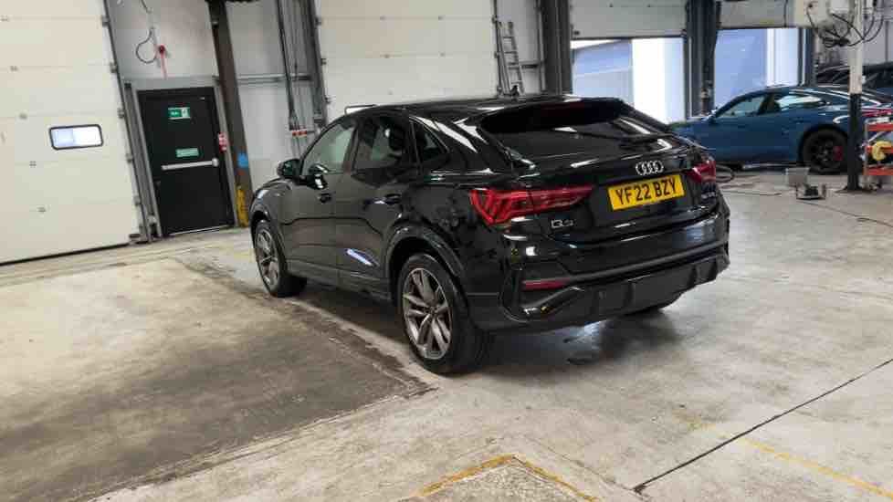 More views of Audi Q3