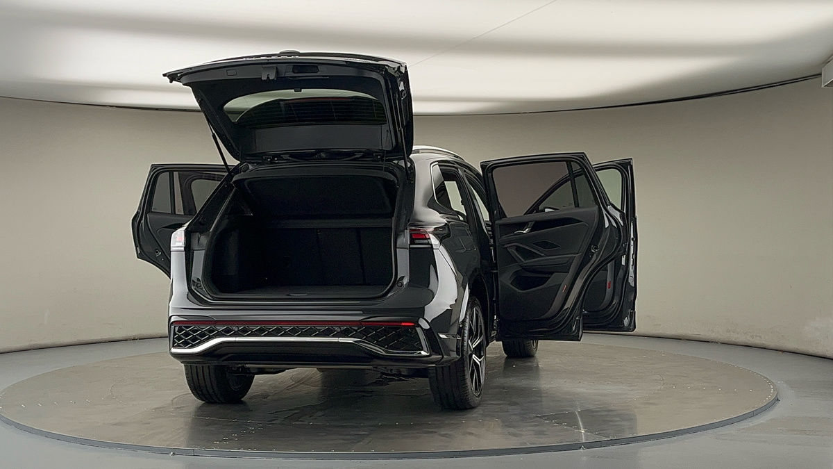 More views of Volkswagen Tiguan