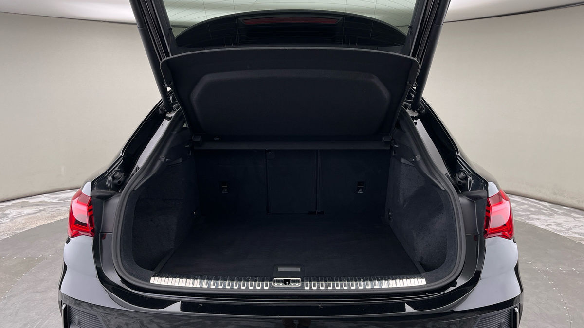 Audi Q3 Image 11
