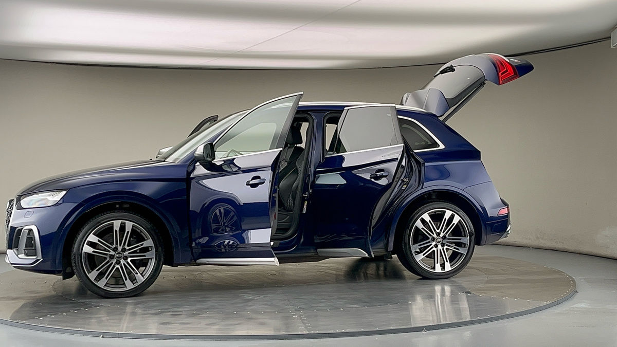 More views of Audi SQ5