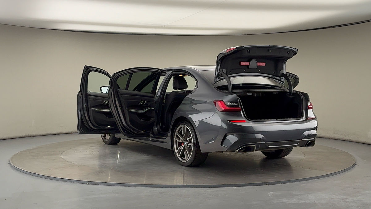 BMW 3 Series Image 23