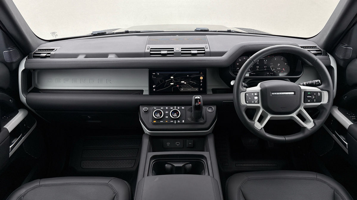 Land Rover Defender 110 Image 12
