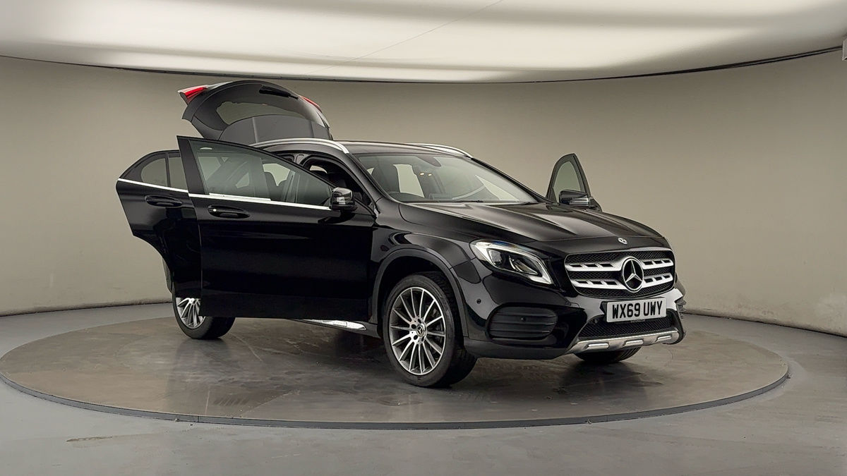 More views of Mercedes-Benz GLA