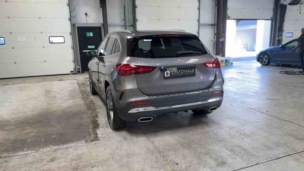 More views of Mercedes-Benz GLA