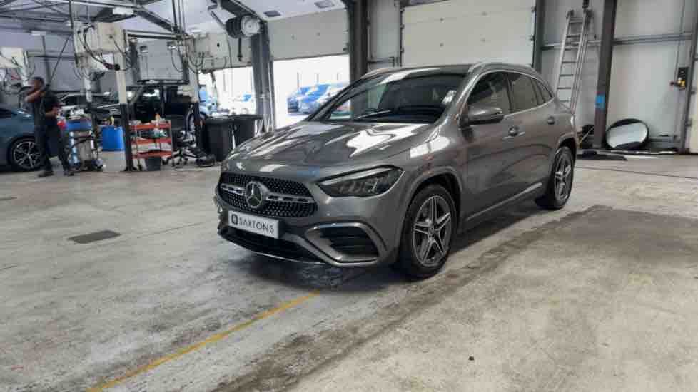 More views of Mercedes-Benz GLA