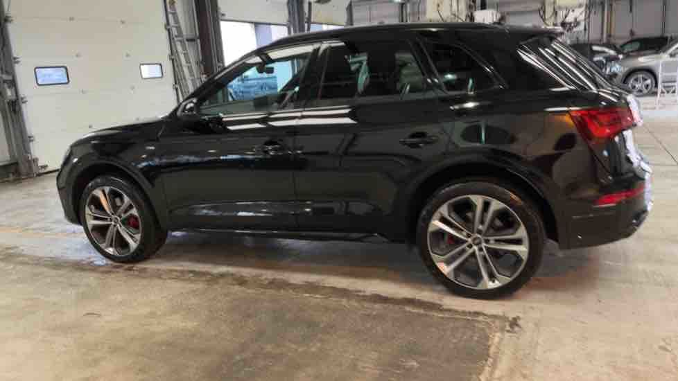 More views of Audi Q5