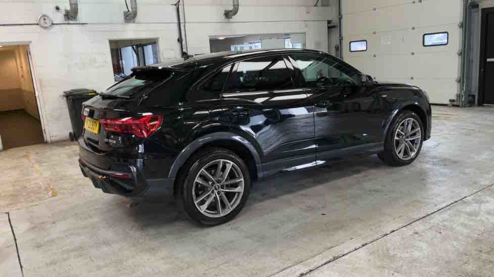 More views of Audi Q3