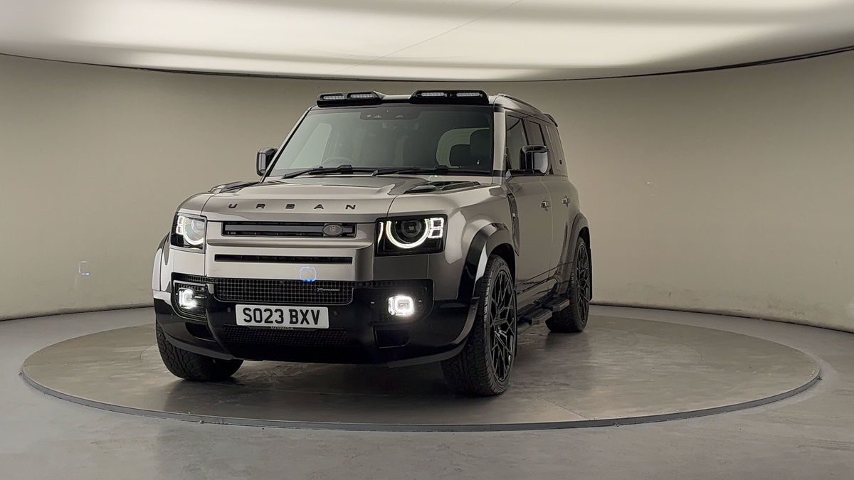 More views of Land Rover Defender 110