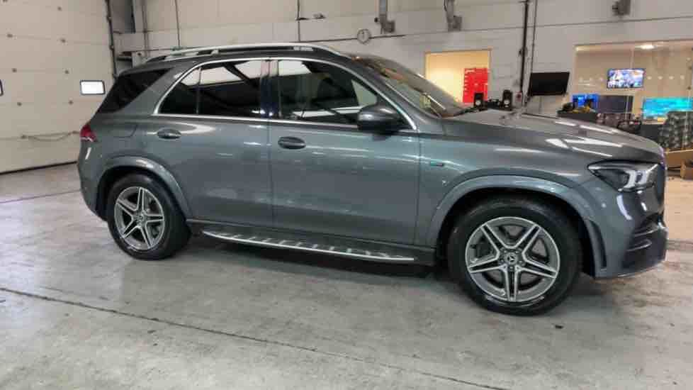 More views of Mercedes-Benz GLE