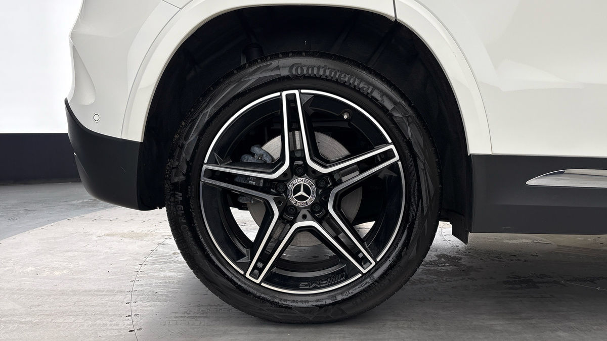 Mercedes-Benz GLA Image 10