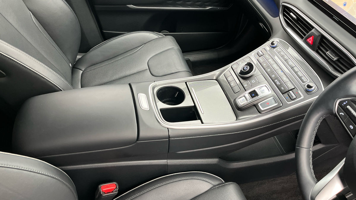 Hyundai Santa Fe Image 18