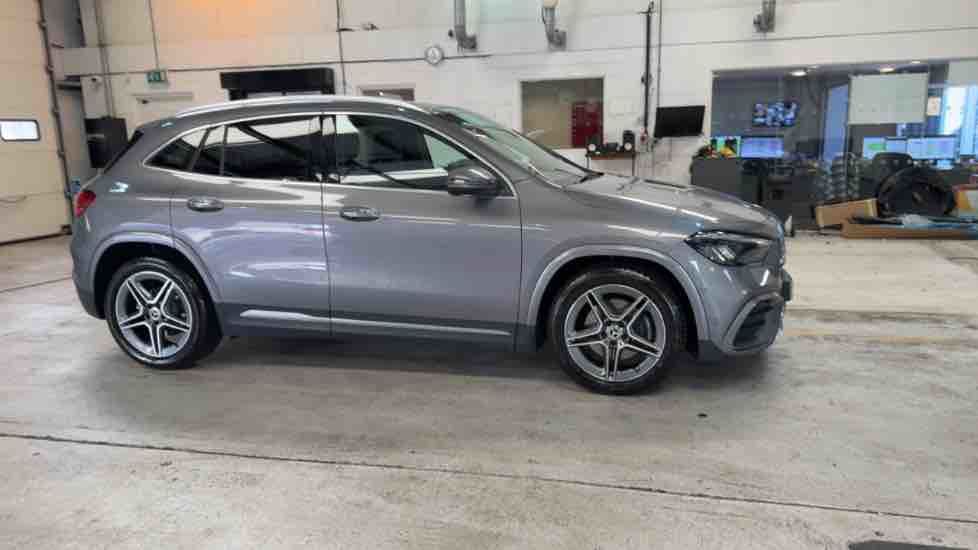 More views of Mercedes-Benz GLA