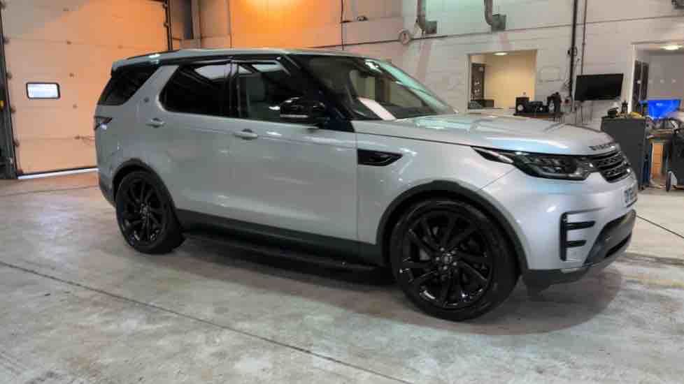 More views of Land Rover Discovery
