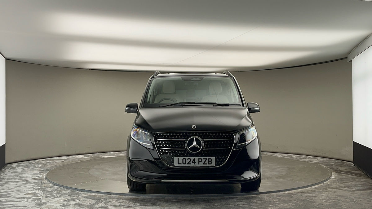Mercedes-Benz V Class Image 3