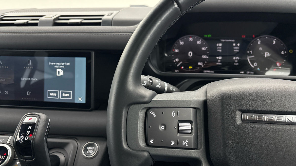Land Rover Defender 110 Urban Image 13