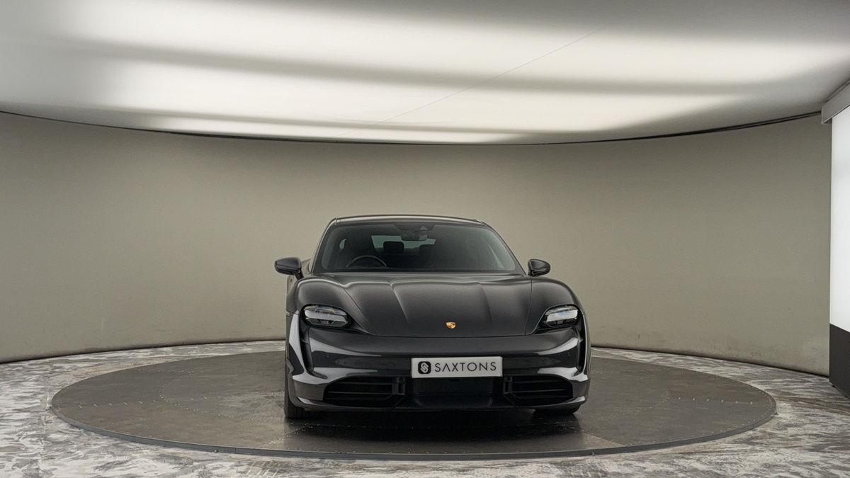 Porsche Taycan Image 22