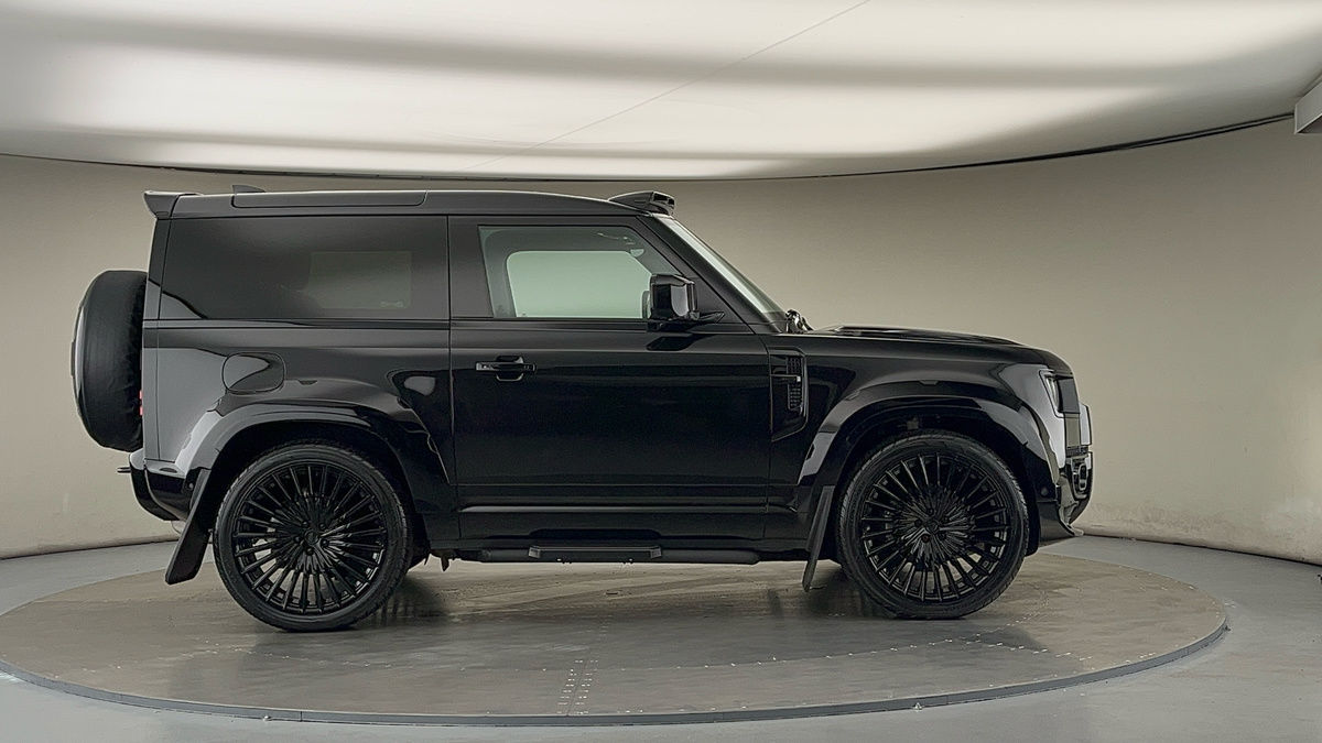 Land Rover Defender 90 Urban Image 16