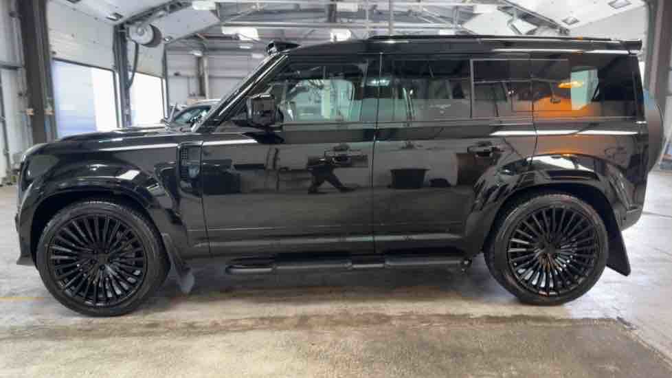 More views of Land Rover Defender 110