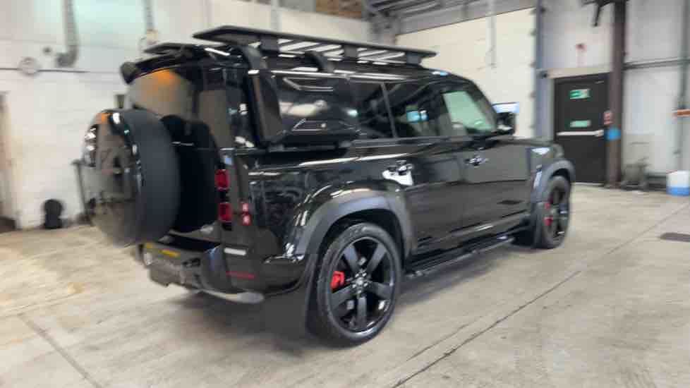 More views of Land Rover Defender 110