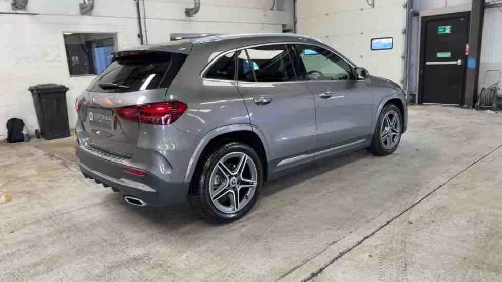 More views of Mercedes-Benz GLA