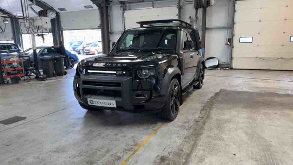 More views of Land Rover Defender 110