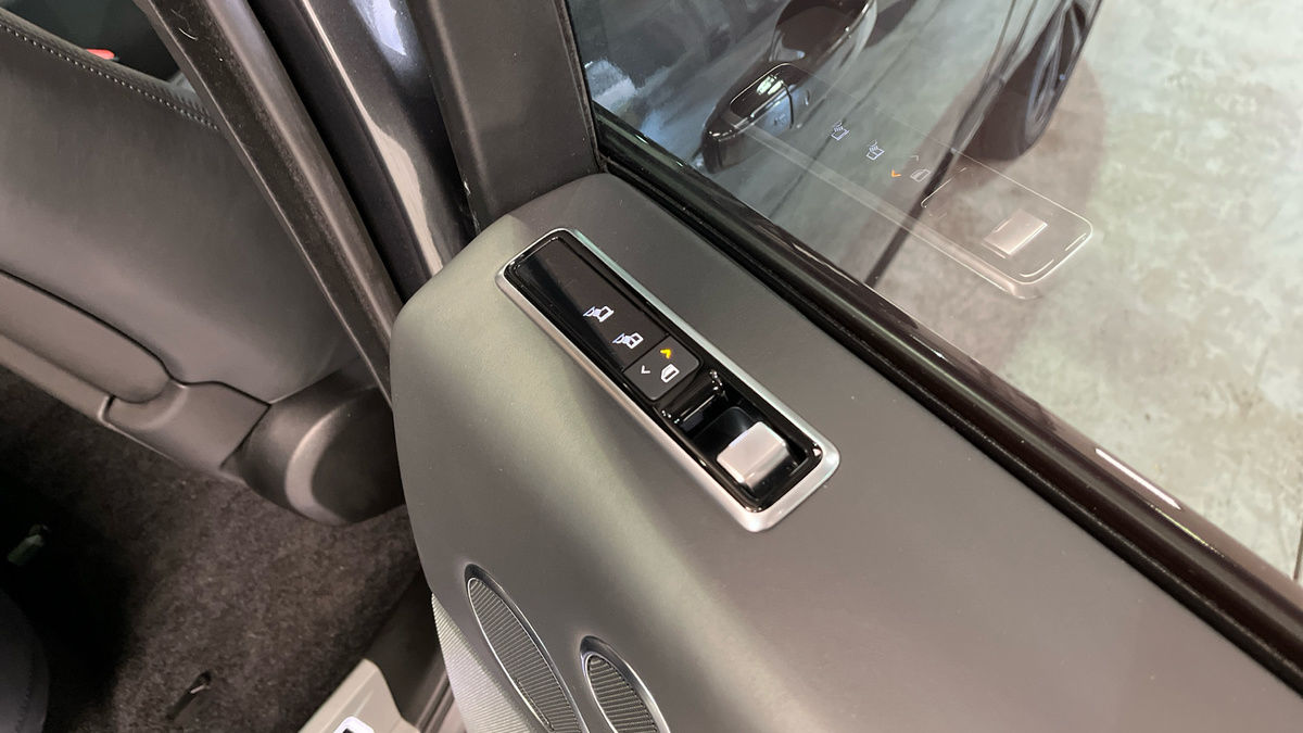 Land Rover Range Rover Image 21