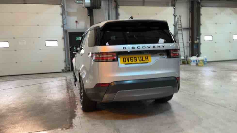 More views of Land Rover Discovery